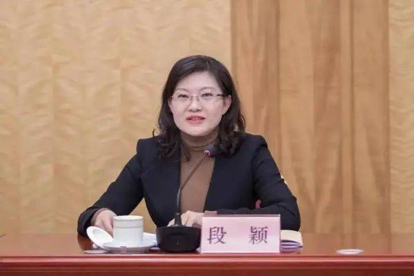 华为最新款手机mates
:“80后”女局长被“双开”-第2张图片-亚星国际官网