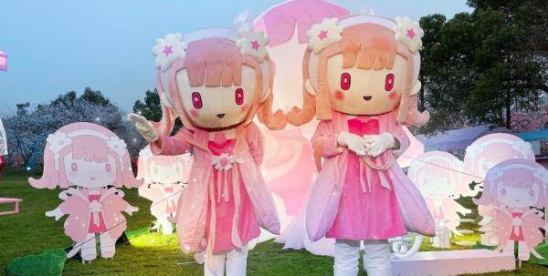 樱花校园摸拟器下载苹果版:“楚小樱”为什么能俘获一众游客的心？听他揭秘