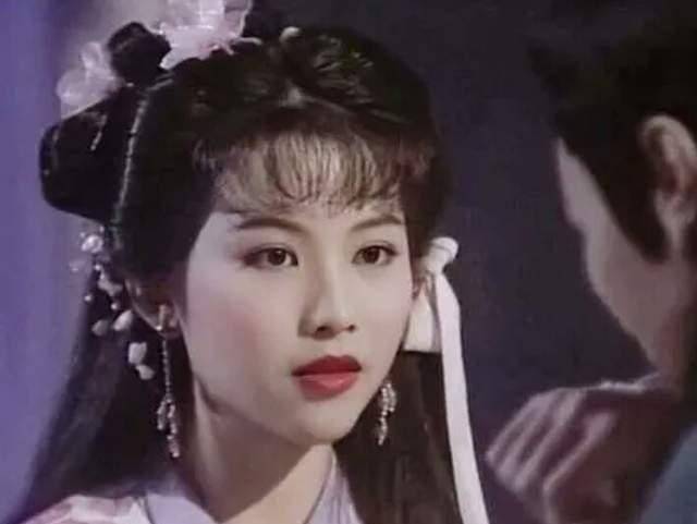 顶流棋牌苹果版
:48岁蔡少芬吐槽工作艰辛：TVB每天拍戏21小时，一部戏片酬仅2万元