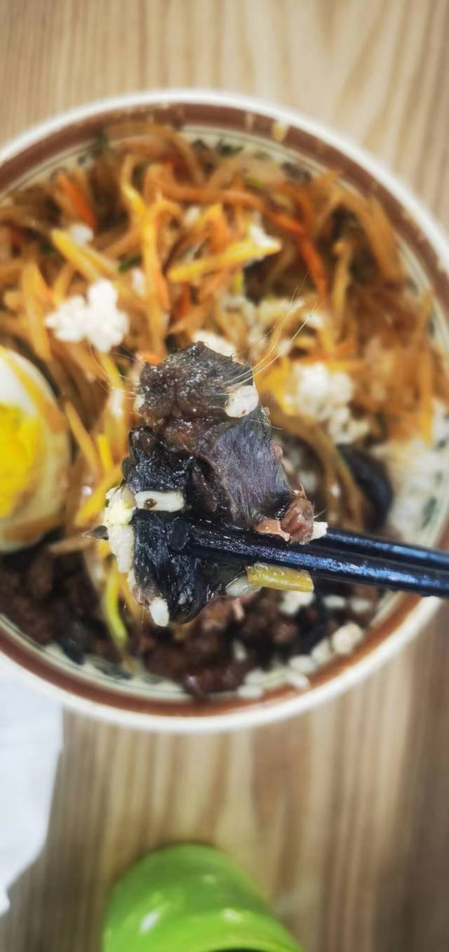 食堂被曝吃出鼠头？华北理工大学通报：与餐饮公司解除合同！承包方入驻仅数月-第1张图片-亚星国际官网