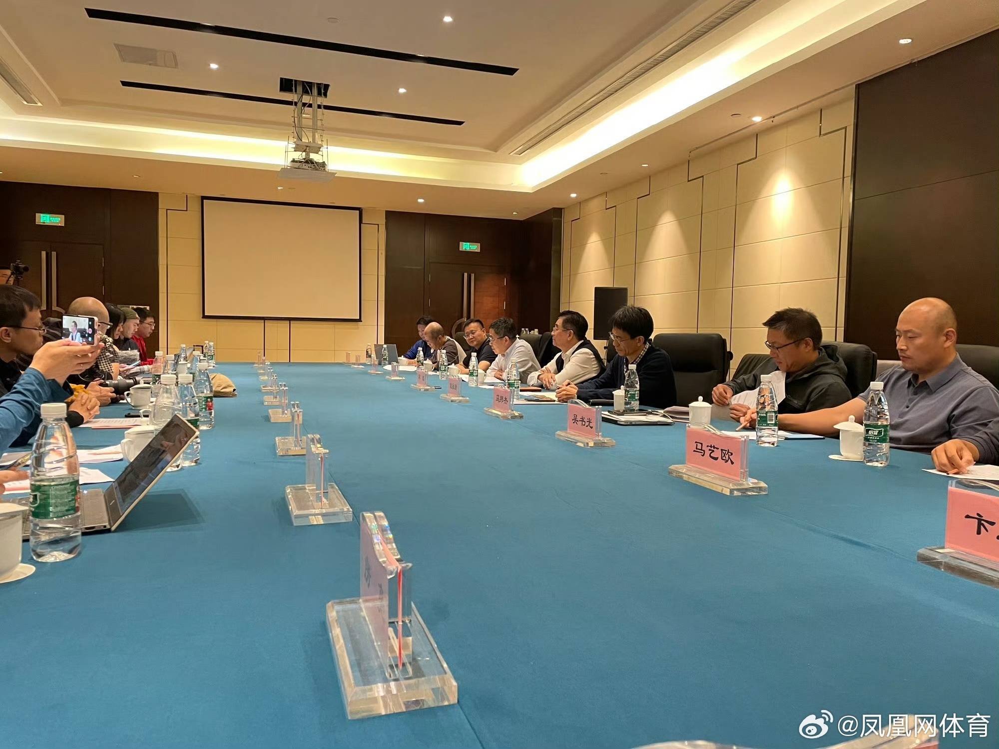 宋凯：足球上不去，不算体育强国 塞尔维亚输球都哭了，我们呢？