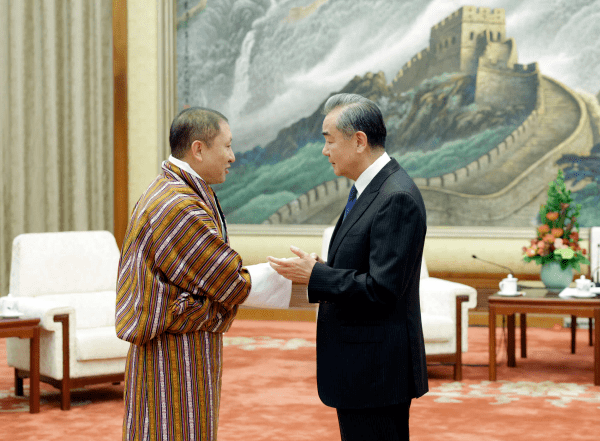 王毅会见不丹外交大臣，不丹方：争取早日解决边界问题，推进建交政治进程-第1张图片-亚星国际官网