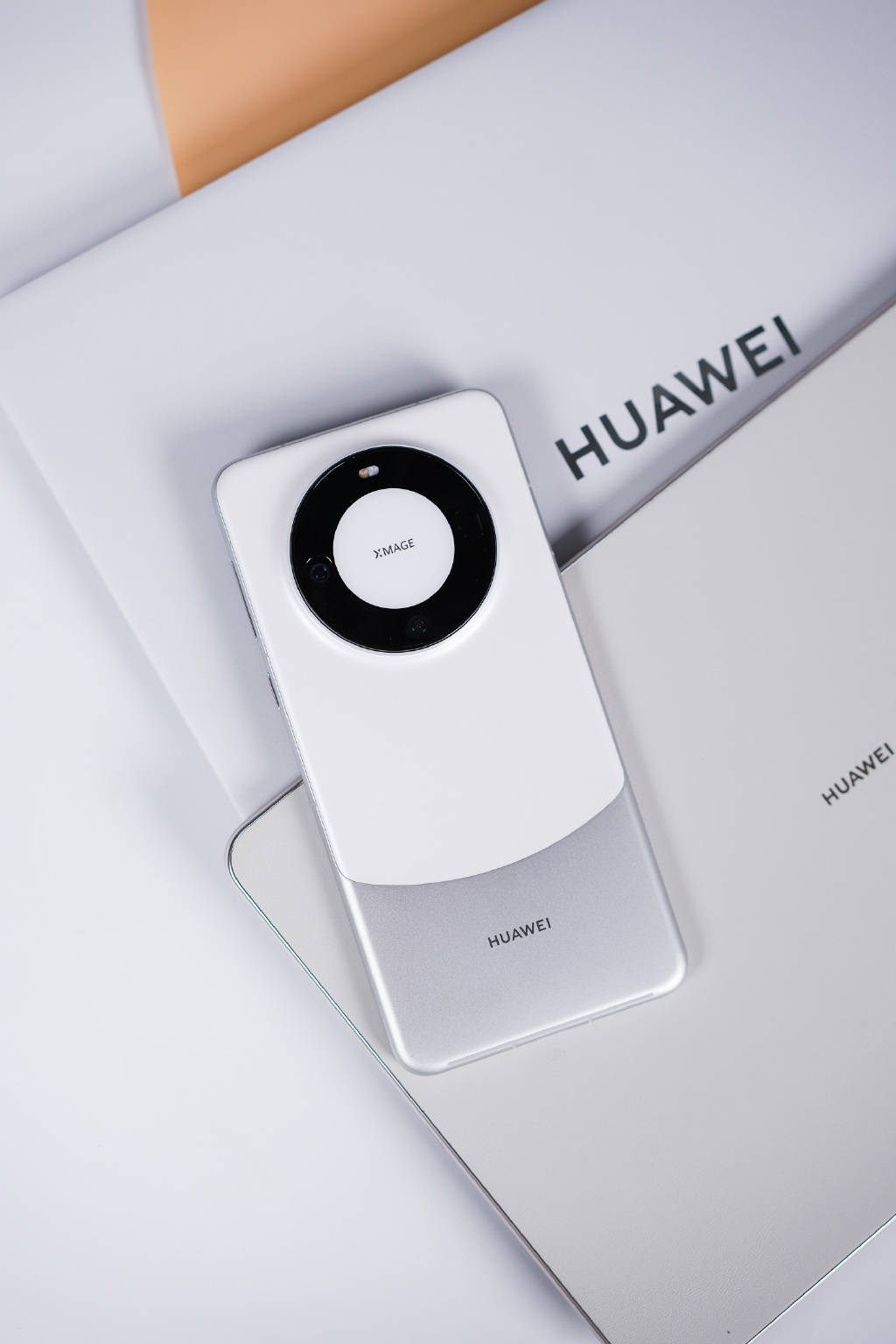 看完iPhone 15评测视频后，我更推荐这两款国产同价位旗舰手机-第4张图片-亚星国际官网