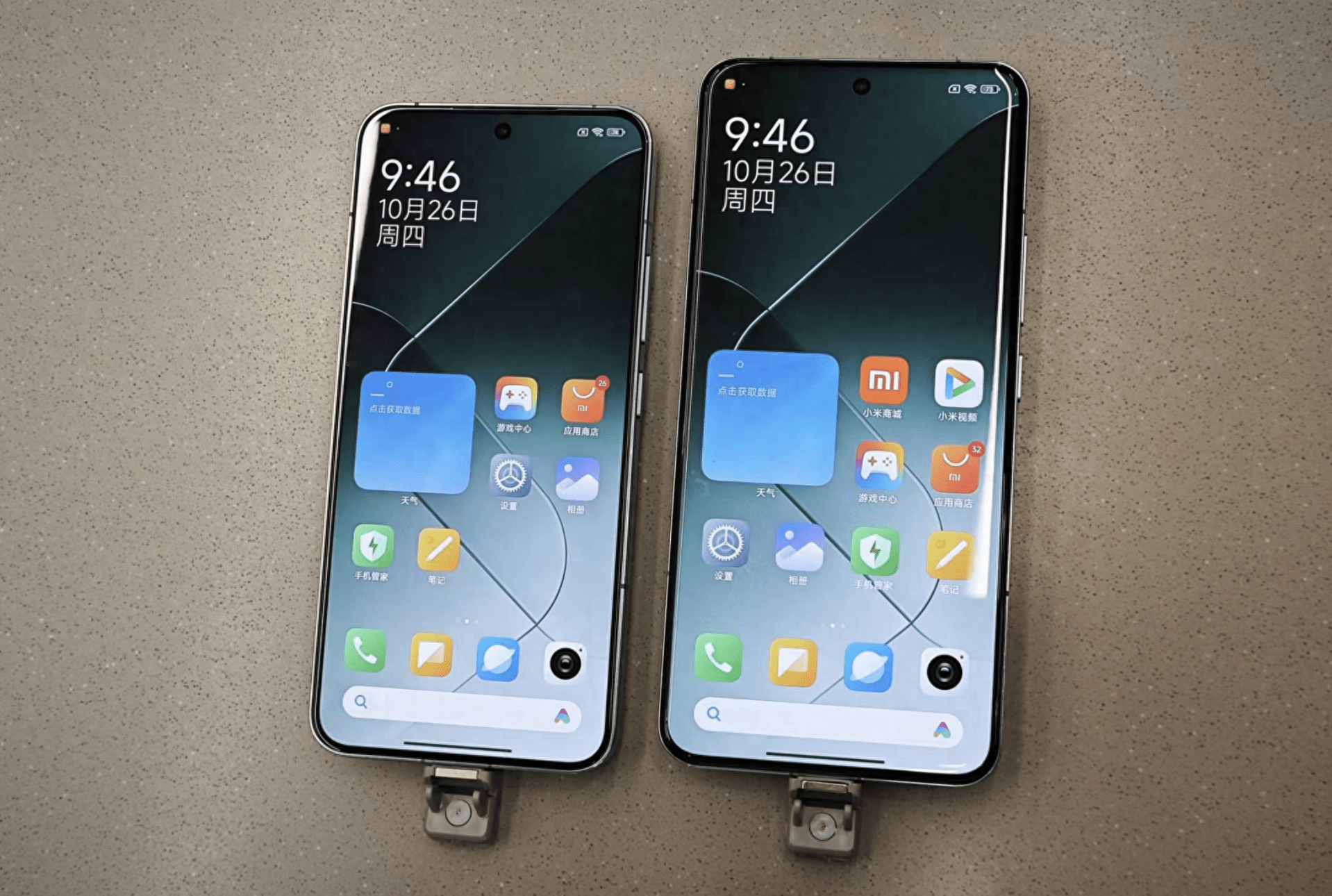 小米14系列发布：一文看懂两款手机！标准版能打苹果iPhone 15 Pro
