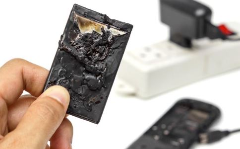 手机爆炸最近新闻2023新闻头条最新消息今天-第2张图片-亚星国际官网