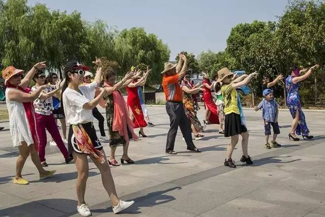 旗袍版小苹果舞蹈视频幼儿舞蹈小苹果舞蹈视频-第2张图片-亚星国际官网