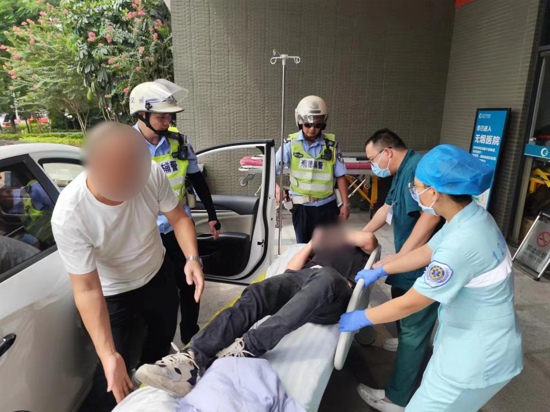 小苹果交警版获苹果盒子官网入口-第1张图片-亚星国际官网