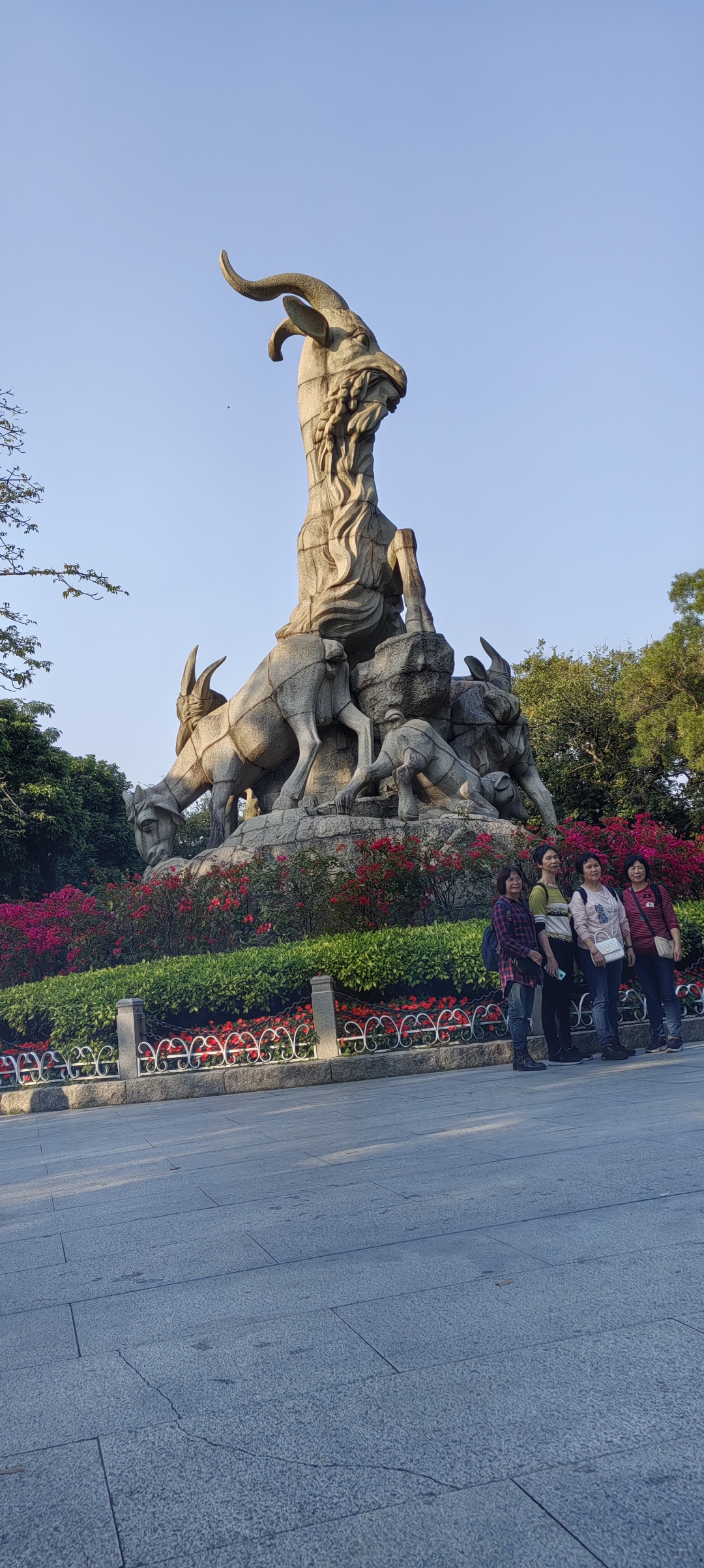 广州雕塑公园手机版(广州雕塑公园营业时间)-第4张图片-QuickQ官网