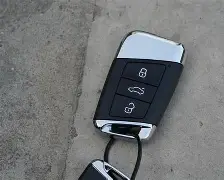 特斯拉钥匙手机版怎么用(特斯拉钥匙手机版怎么用的)